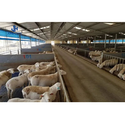 مناسب استیل پیش ساخته انبار برای گوسفند و گاو C.Z شکل فولاد کانال Purlin