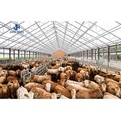 ساختار قاب فلزی محکم برای دیوار جانبی مرغ در مزرعه های پیش ساخته گاو